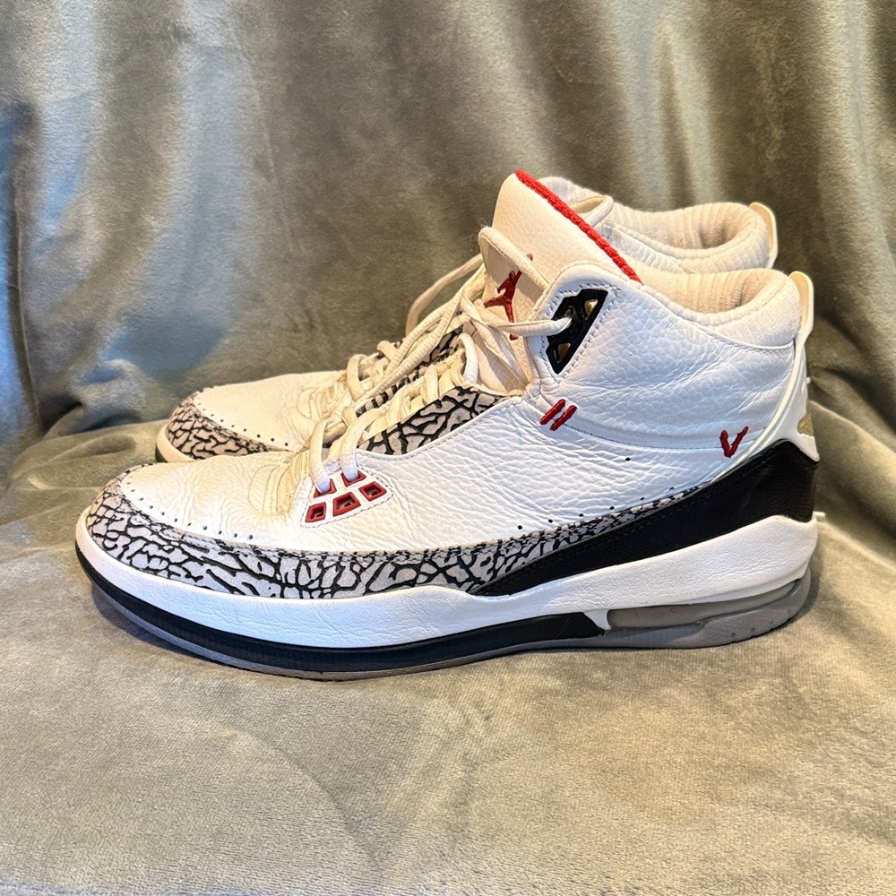 Air Jordan IIV